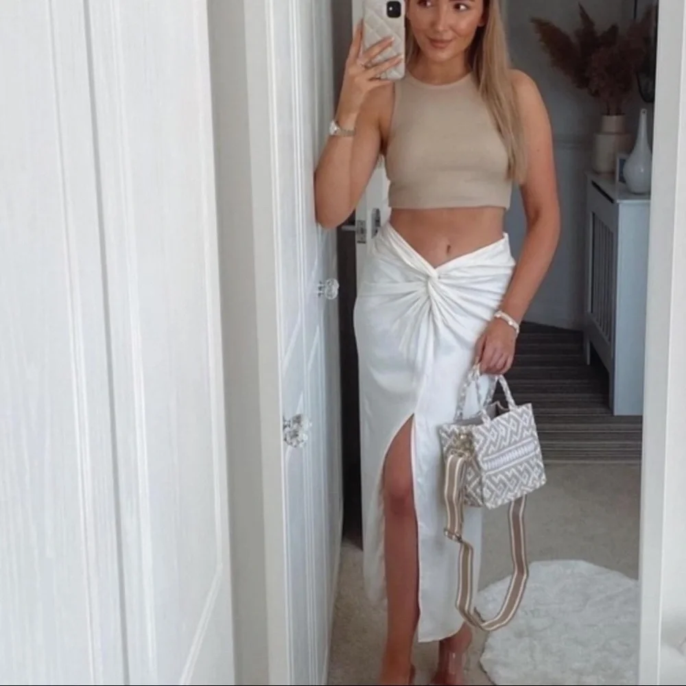 ZARA KNOT FRONT SLIT SKIRT - Picture 3 of 10